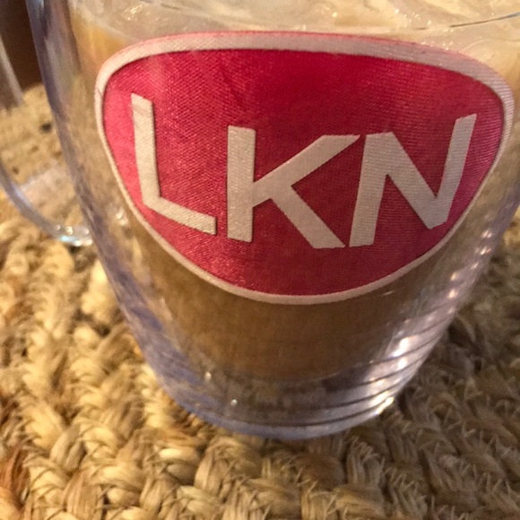 Meet your Posher, Elyse - Picture 1 of 1